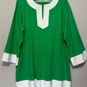 Neiman Marcus Green and White Tunic Top